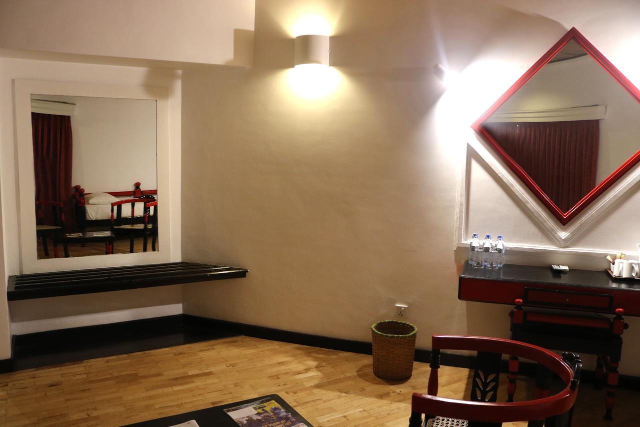 Hotel Hilltop Kandy Quarto foto